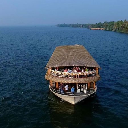 Cosy Premium Houseboats Hotel Alappuzha Exterior photo