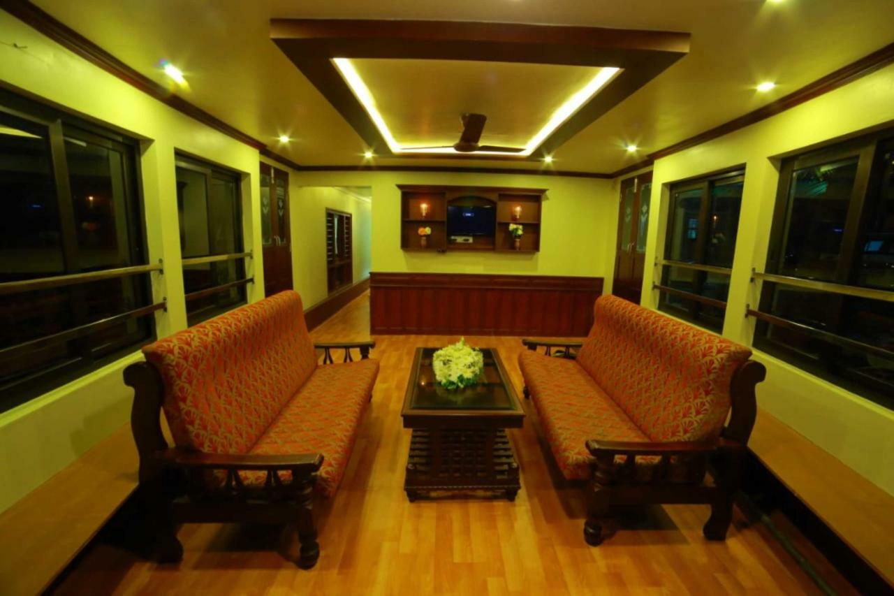 Cosy Premium Houseboats Hotel Alappuzha Exterior photo