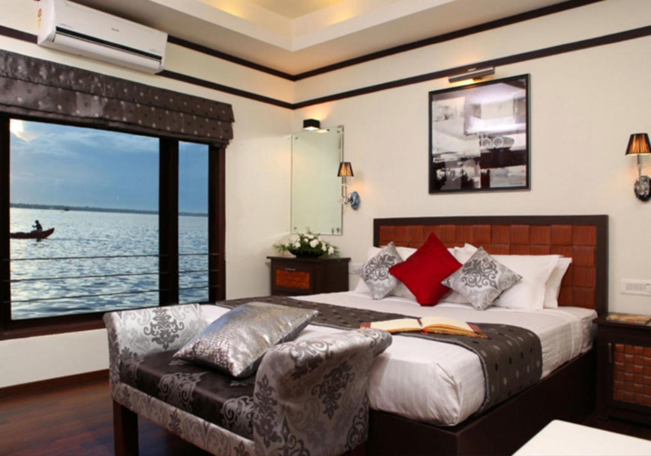 Cosy Premium Houseboats Hotel Alappuzha Exterior photo